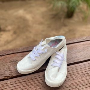 Jellypop White Sneakers Women’s